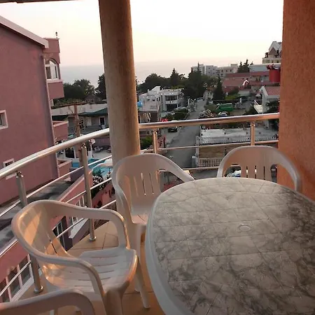 Apartmans Hari Добра Вода