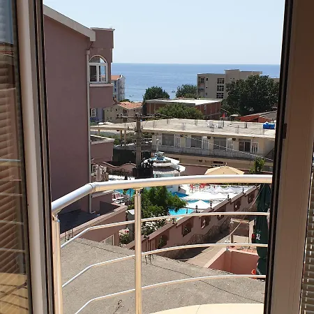 Apartmans Hari