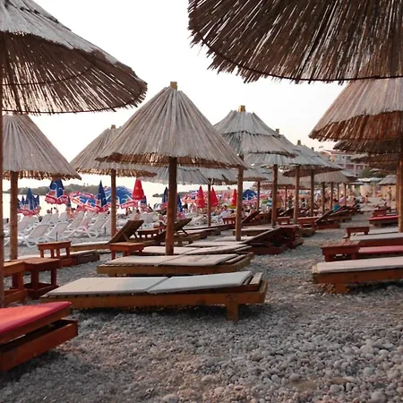 Πανσιόν Apartmans Hari 3*