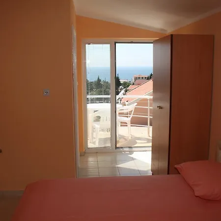 Πανσιόν Apartmans Hari Dobra Voda