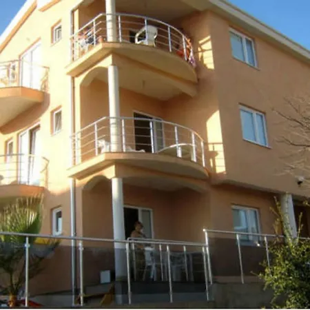 Apartmans Hari 3*